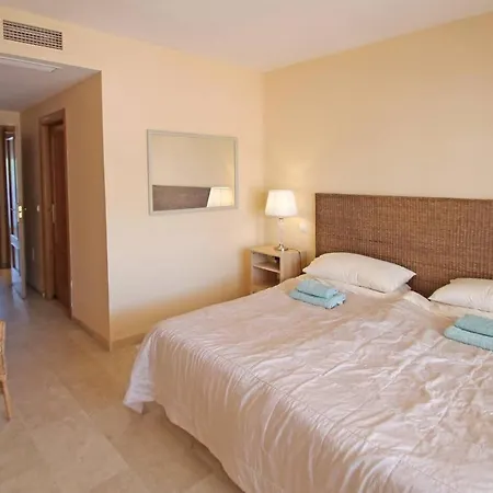 Luxury, Spacious 2 Bed * Estepona