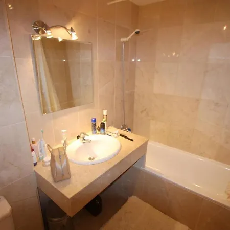 Luxury, Spacious 2 Bed Эстепона